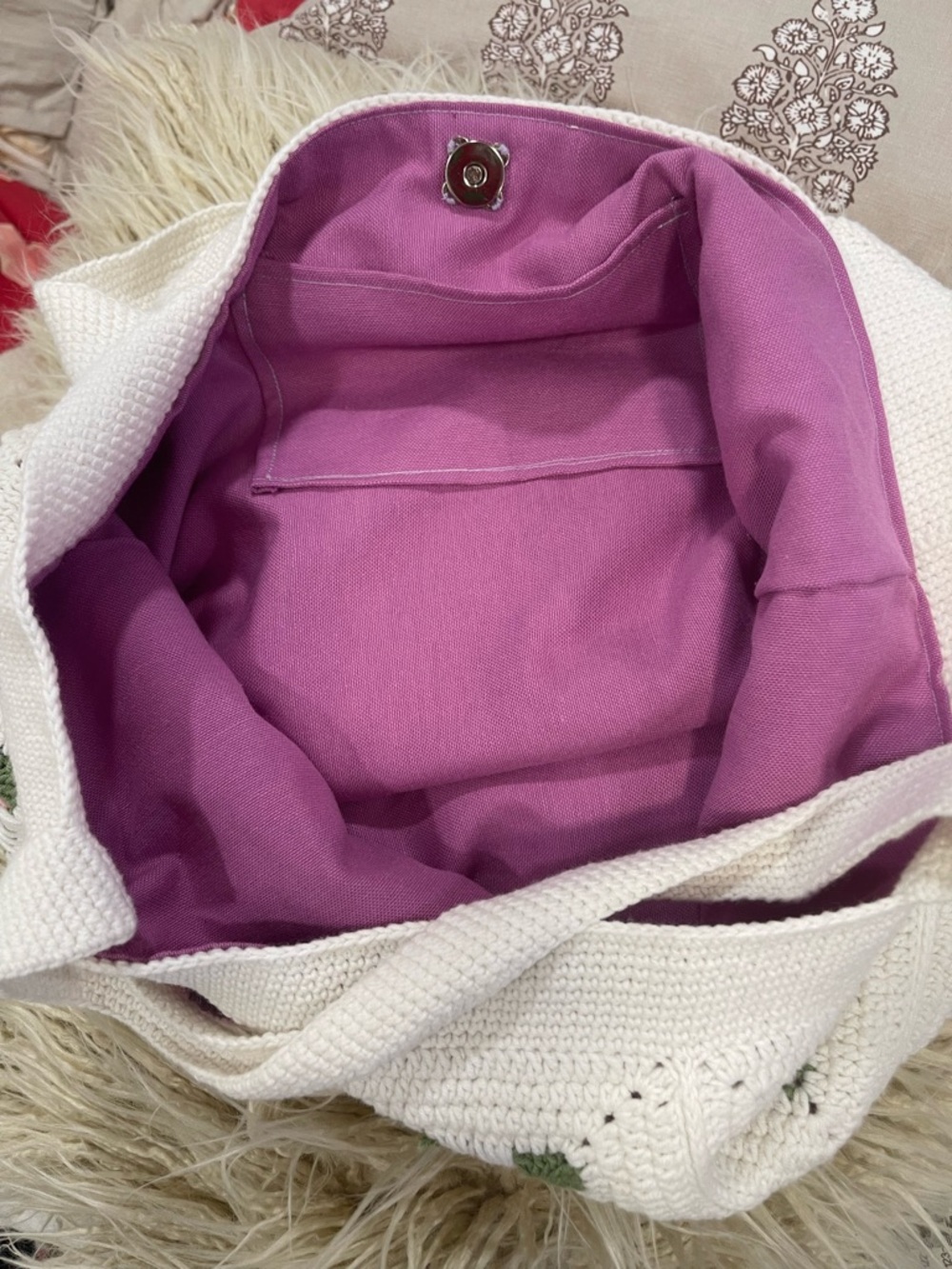 Cream Crochet Shoulder Bag with Pink Floral Squares so adorable! 😍 - Picture 11 of 16
